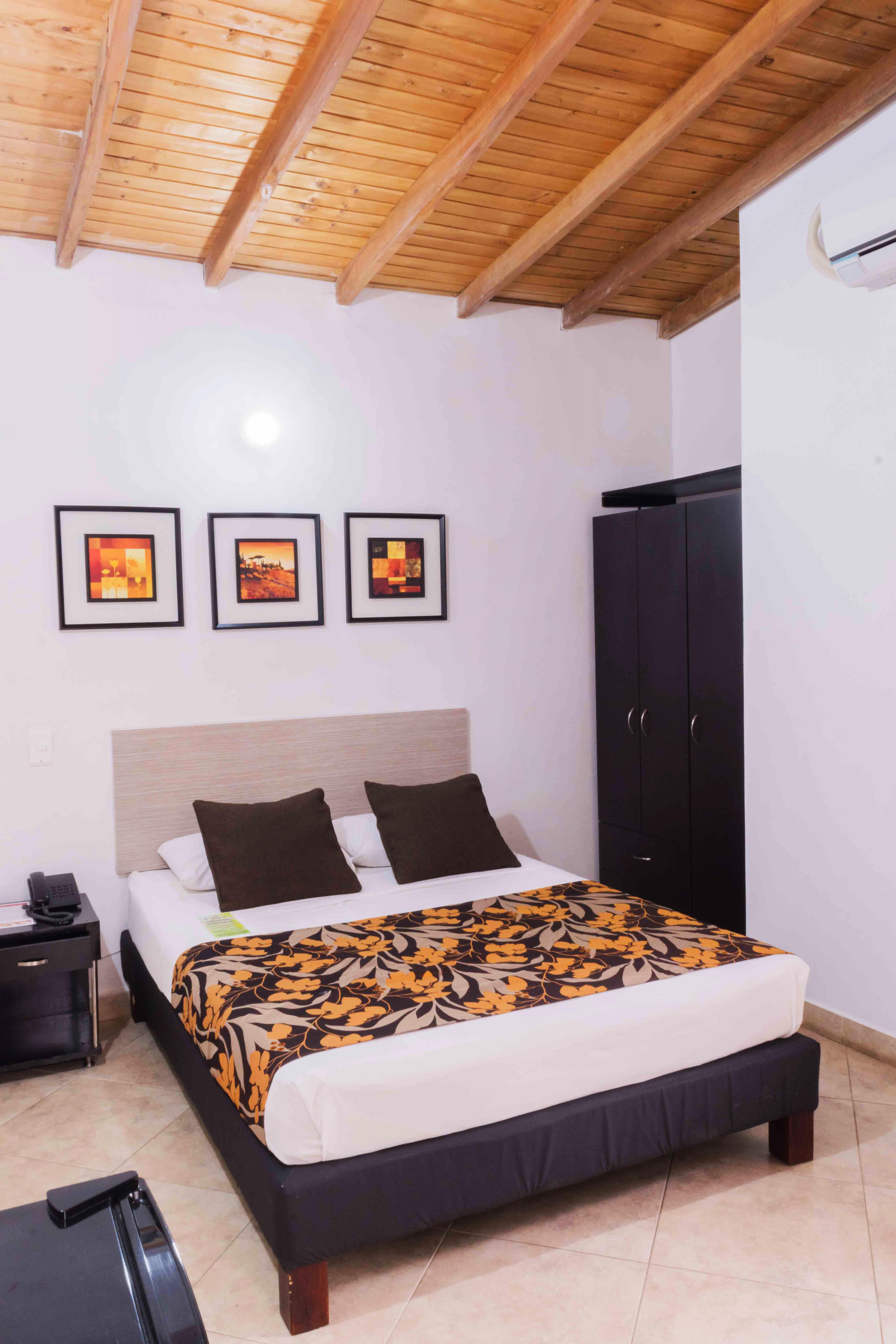 מדיין Hotel Quinta Avenida מראה חיצוני תמונה