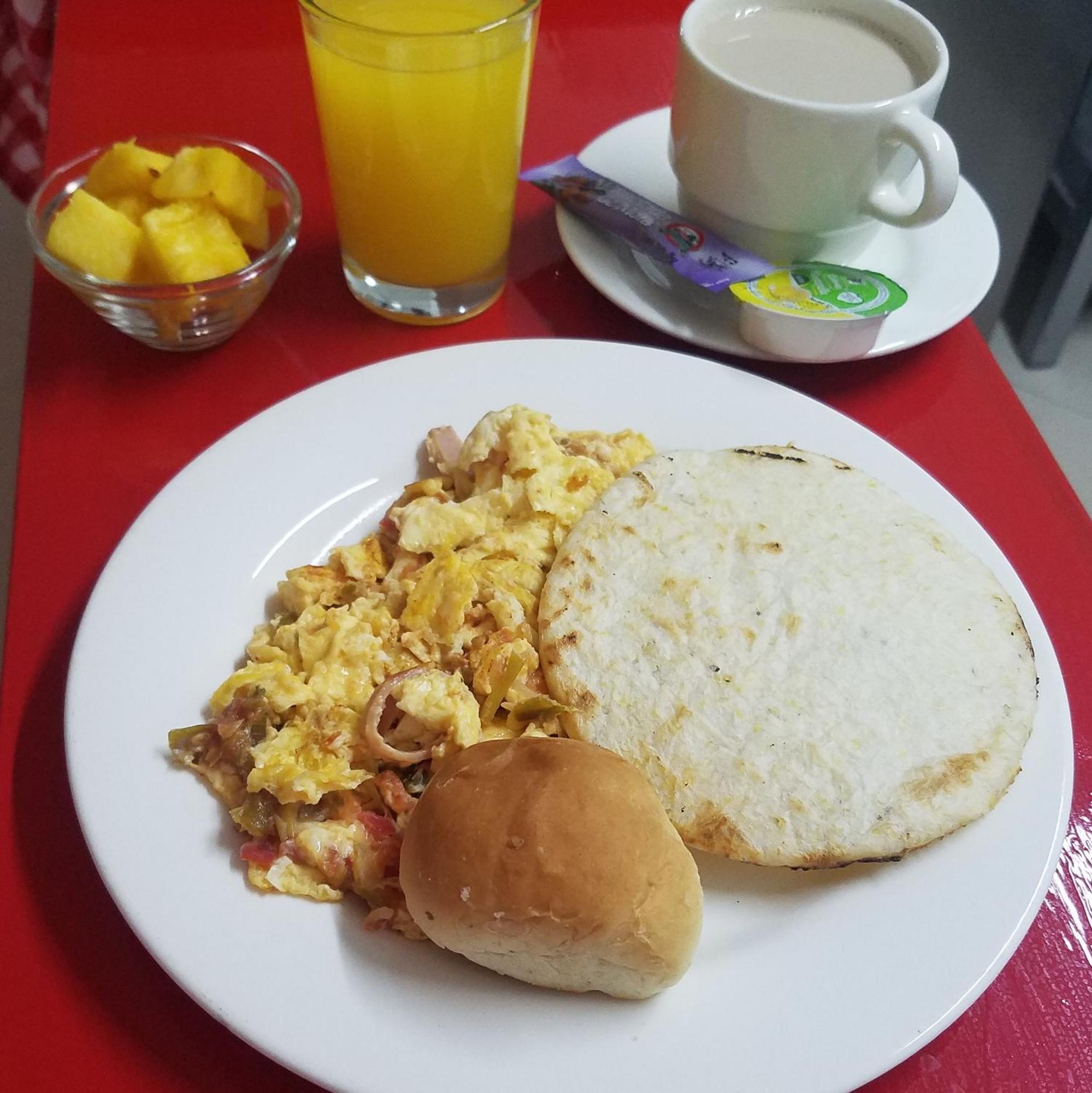 מדיין Hotel Quinta Avenida חדר תמונה
