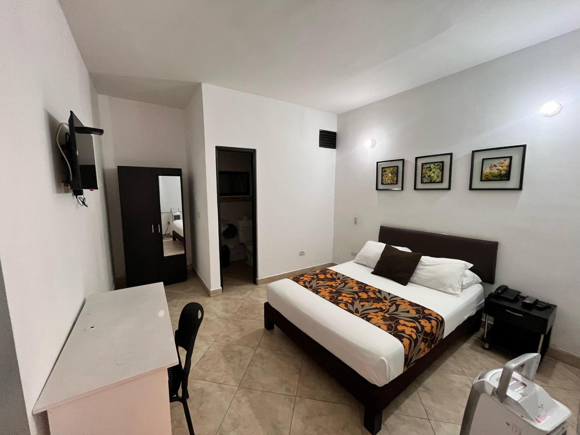 מדיין Hotel Quinta Avenida מראה חיצוני תמונה